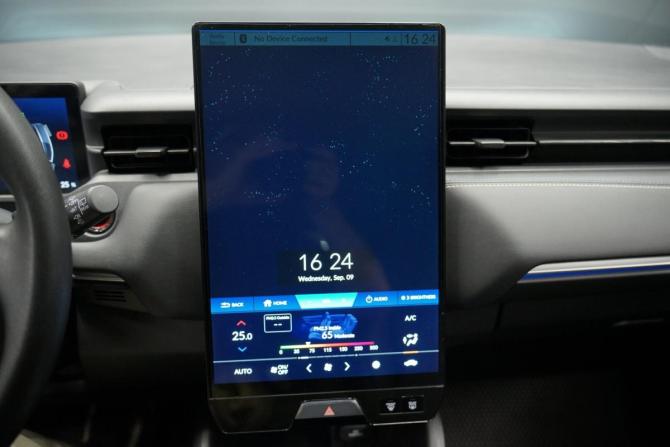 Honda e:NS1 с пробегом 2023 года, цена 3 235 000 рублей, 13000 км, внедорожник, Автокод Объявления
