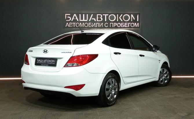 Hyundai Solaris I Рестайлинг с пробегом 2015 года, цена 844 000 рублей, 164081 км, седан, Автокод Объявления