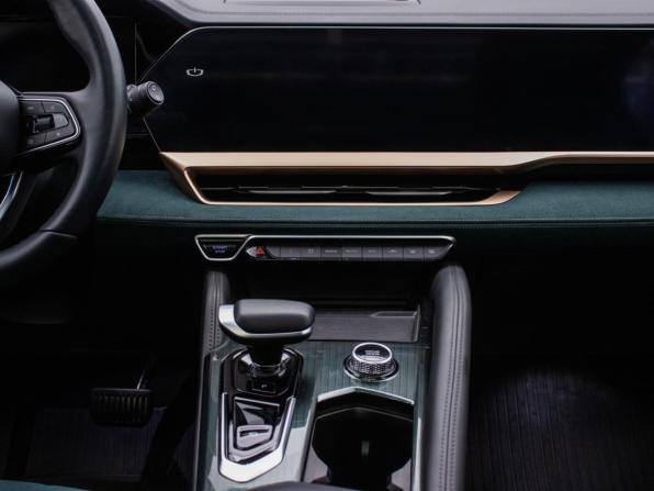 Geely Monjaro I с пробегом 2024 года, цена 3 040 000 рублей, 43000 км, внедорожник, Автокод Объявления