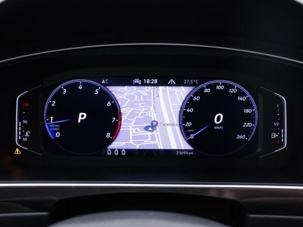 Volkswagen Tiguan II Рестайлинг с пробегом 2021 года, цена 4 290 000 рублей, 23659 км, внедорожник, Автокод Объявления