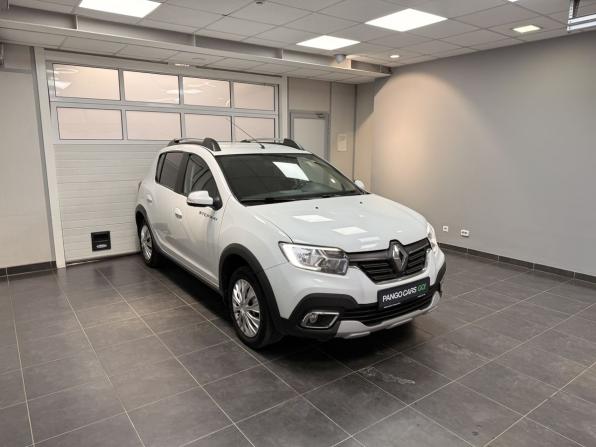 Renault Sandero II Рестайлинг с пробегом 2021 года, цена 1 411 000 рублей, 86264 км, хэтчбек, Автокод Объявления
