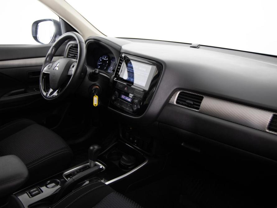 Mitsubishi Outlander III Рестайлинг 2 Санкт-Петербург  - изображение 11