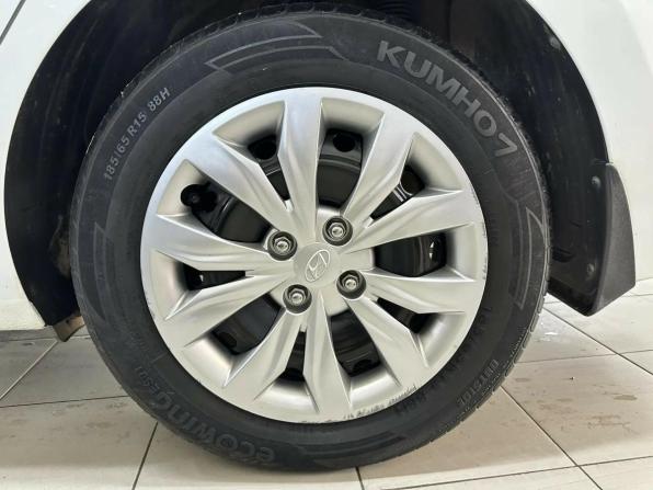 Hyundai Solaris II с пробегом 2017 года, цена 1 155 762 рубля, 80000 км, седан, Автокод Объявления