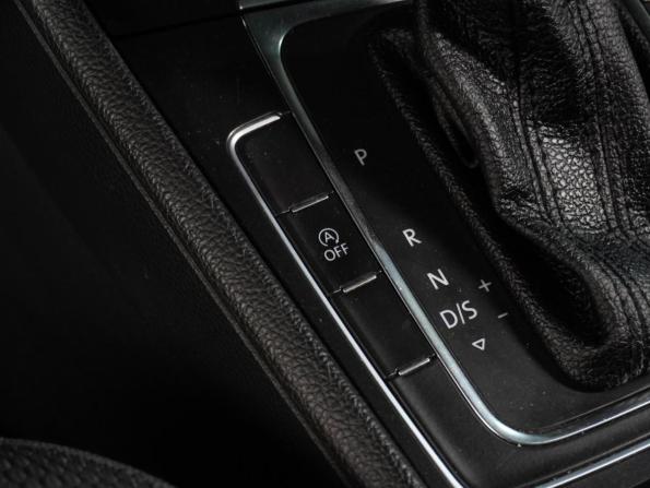 Volkswagen Golf VII Рестайлинг с пробегом 2018 года, цена 1 670 000 рублей, 196737 км, хэтчбек, Автокод Объявления