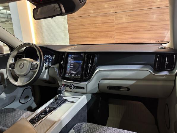 Volvo XC60 II с пробегом 2019 года, цена 3 999 990 рублей, 63452 км, внедорожник, Автокод Объявления