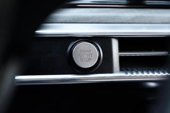 Kia K5 III с пробегом 2021 года, цена 2 649 000 рублей, 82161 км, седан, Автокод Объявления