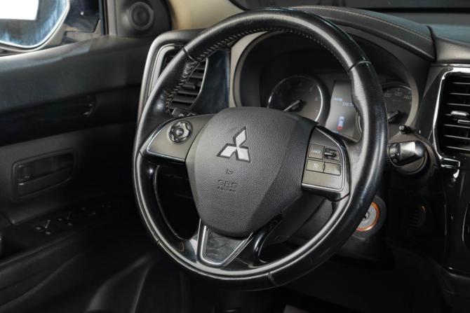 Mitsubishi Outlander III Рестайлинг 3 с пробегом 2018 года, цена 1 799 000 рублей, 224000 км, внедорожник, Автокод Объявления