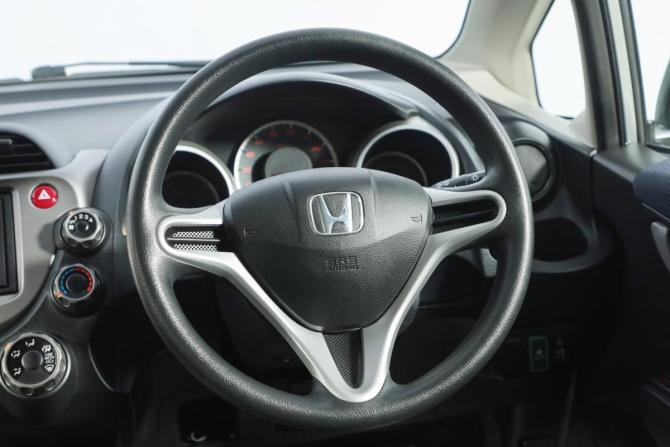 Honda Fit II с пробегом 2010 года, цена 799 000 рублей, 69500 км, хэтчбек, Автокод Объявления