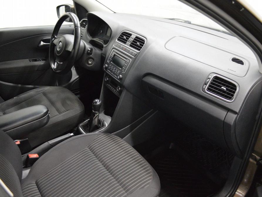 Volkswagen Polo V Санкт-Петербург  - изображение 11