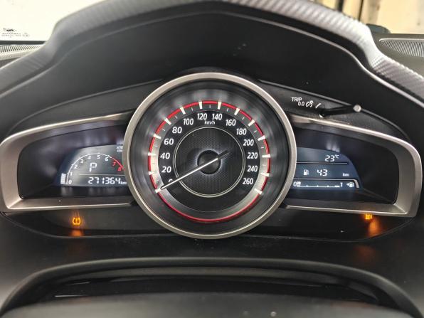 Mazda 3 III (BM) с пробегом 2015 года, цена 997 000 рублей, 271362 км, седан, Автокод Объявления