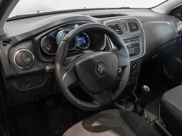 Renault Logan II с пробегом 2017 года, цена 725 000 рублей, 176601 км, седан, Автокод Объявления