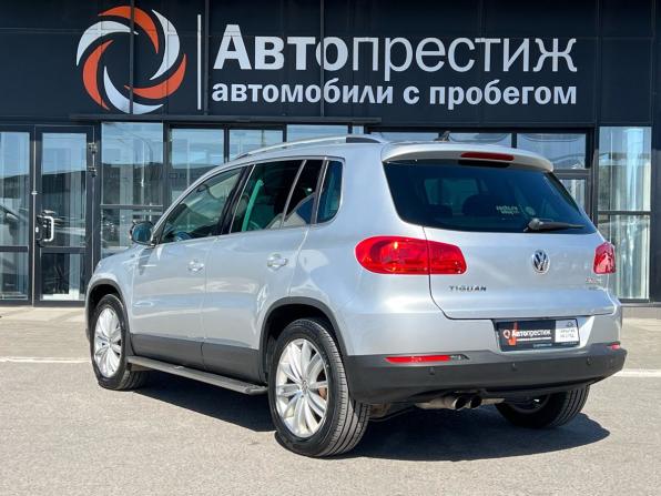 Volkswagen Tiguan I Рестайлинг с пробегом 2013 года, цена 1 426 000 рублей, 215044 км, внедорожник, Автокод Объявления