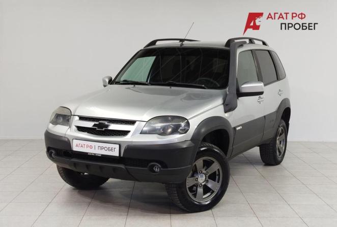 Chevrolet Niva I Рестайлинг с пробегом 2017 года, цена 822 000 рублей, 93667 км, внедорожник, Автокод Объявления