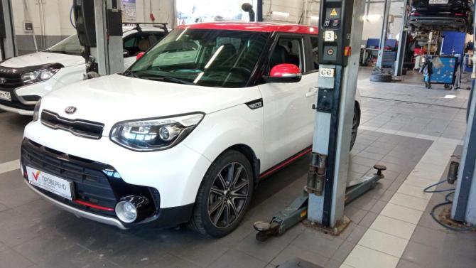Kia Soul II Рестайлинг с пробегом 2017 года, цена 1 352 000 рублей, 67589 км, хэтчбек, Автокод Объявления