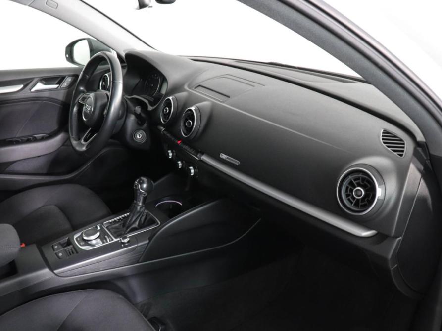 Audi A3 III (8V) Рестайлинг Химки  - изображение 10