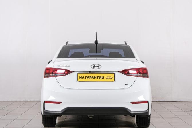 Hyundai Solaris II с пробегом 2018 года, цена 1 259 000 рублей, 122000 км, седан, Автокод Объявления