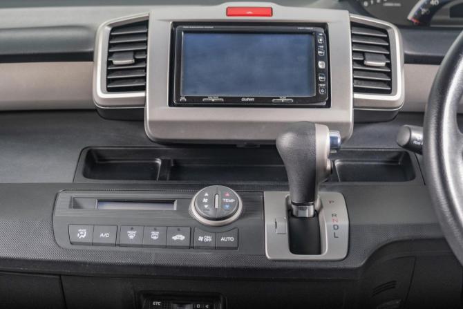 Honda Freed I с пробегом 2013 года, цена 1 249 000 рублей, 95000 км, компактвэн, Автокод Объявления
