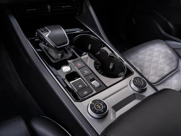 Volkswagen Touareg III с пробегом 2020 года, цена 5 410 000 рублей, 158044 км, внедорожник, Автокод Объявления