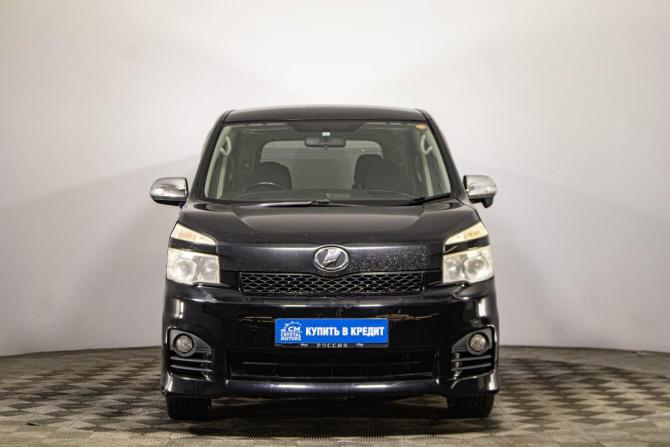 Toyota Voxy II (R70) Рестайлинг с пробегом 2012 года, цена 1 329 000 рублей, 325993 км, минивэн, Автокод Объявления