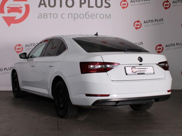 Skoda Superb III с пробегом 2019 года, цена 1 400 000 рублей, 246298 км, лифтбек, Автокод Объявления
