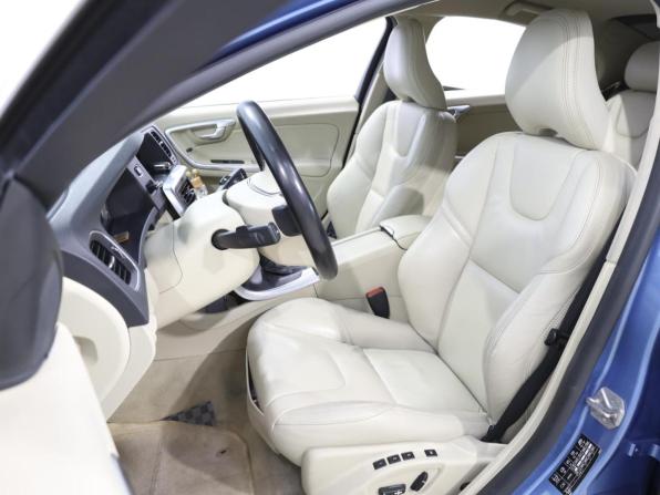 Volvo S60 II Рестайлинг с пробегом 2014 года, цена 1 989 500 рублей, 182095 км, седан, Автокод Объявления