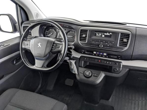 Peugeot Traveller I с пробегом 2019 года, цена 2 895 000 рублей, 42225 км, минивэн, Автокод Объявления