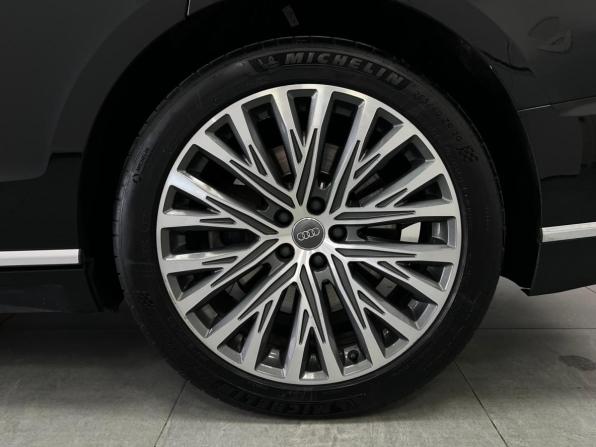Audi A8 IV (D5) с пробегом 2018 года, цена 3 850 000 рублей, 240952 км, седан, Автокод Объявления