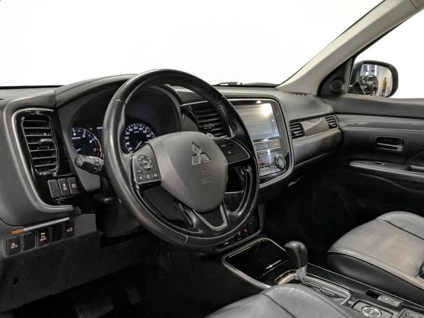 Mitsubishi Outlander III Рестайлинг 3 с пробегом 2019 года, цена 2 250 000 рублей, 151000 км, внедорожник, Автокод Объявления