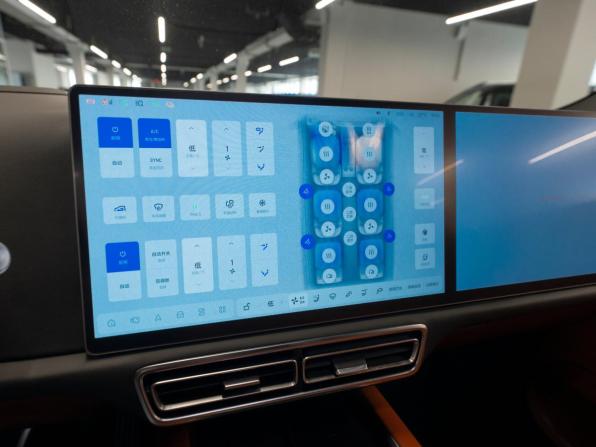 Li Auto (Lixiang) L9 I с пробегом 2023 года, цена 5 640 000 рублей, 70922 км, внедорожник, Автокод Объявления