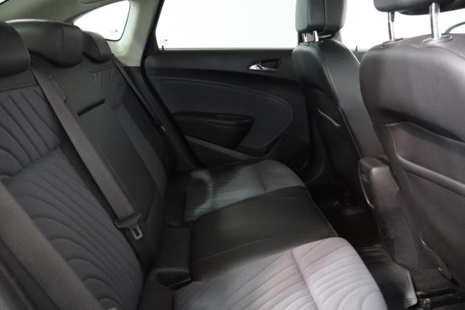 Opel Astra J Рестайлинг с пробегом 2013 года, цена 849 000 рублей, 157000 км, седан, Автокод Объявления