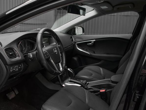 Volvo V40 Cross Country I с пробегом 2014 года, цена 1 650 000 рублей, 106567 км, хэтчбек, Автокод Объявления