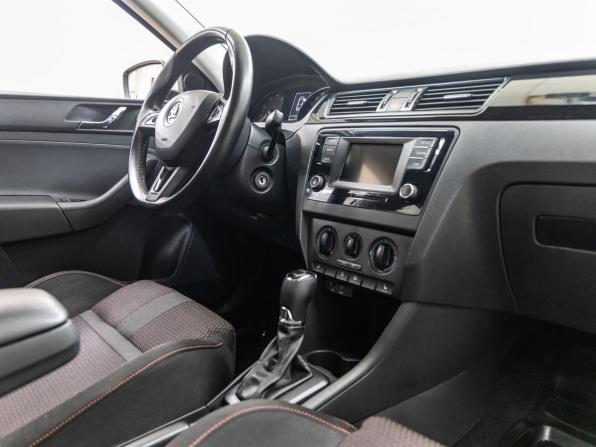 Skoda Rapid I с пробегом 2015 года, цена 1 188 000 рублей, 103249 км, лифтбек, Автокод Объявления