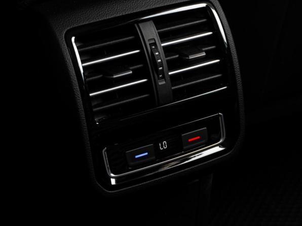 Volkswagen Passat B8 с пробегом 2015 года, цена 1 879 000 рублей, 59841 км, универсал, Автокод Объявления