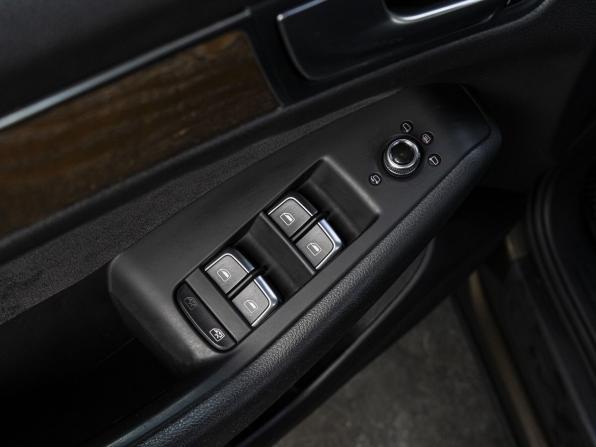 Audi Q5 I (8R) Рестайлинг с пробегом 2012 года, цена 1 600 000 рублей, 198606 км, внедорожник, Автокод Объявления