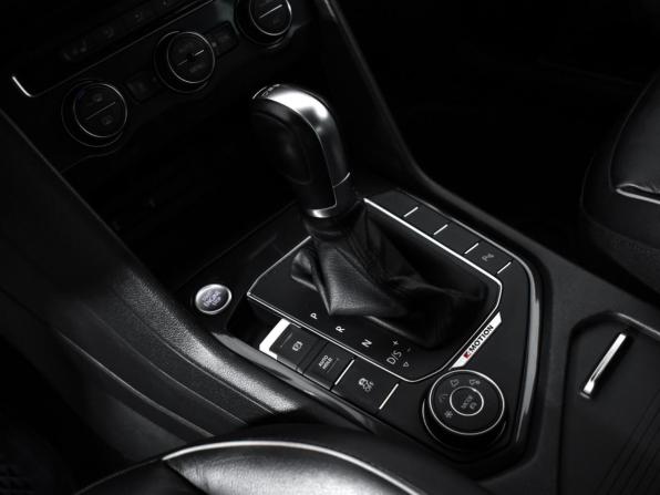 Volkswagen Tiguan II с пробегом 2017 года, цена 2 600 000 рублей, 116854 км, внедорожник, Автокод Объявления