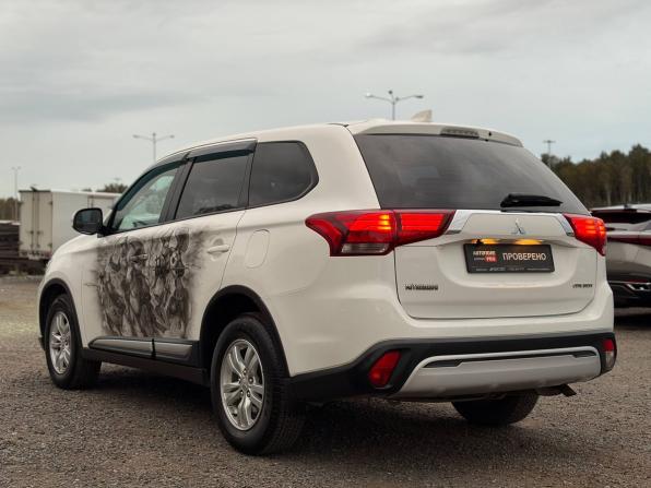 Mitsubishi Outlander III Рестайлинг 3 с пробегом 2019 года, цена 1 985 000 рублей, 89000 км, внедорожник, Автокод Объявления