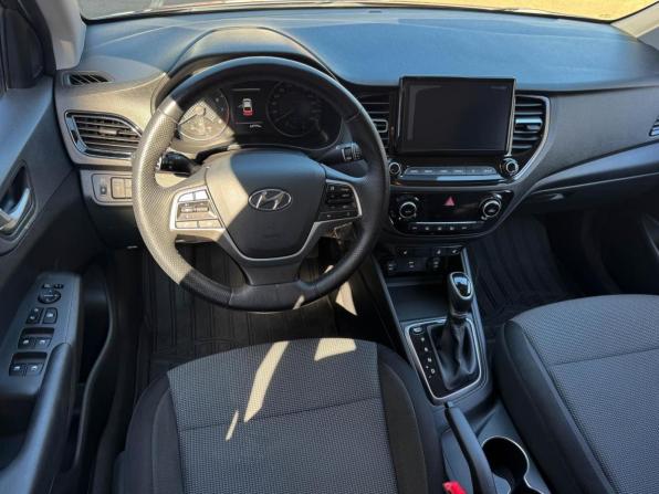 Hyundai Solaris II Рестайлинг с пробегом 2021 года, цена 1 649 000 рублей, 64779 км, седан, Автокод Объявления