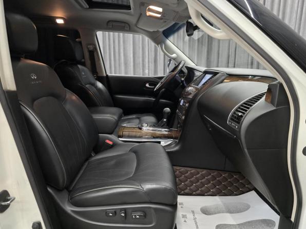 Infiniti QX80 I с пробегом 2014 года, цена 2 645 000 рублей, 247000 км, внедорожник, Автокод Объявления