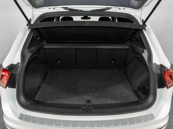Volkswagen Tiguan II с пробегом 2016 года, цена 2 449 000 рублей, 60208 км, внедорожник, Автокод Объявления