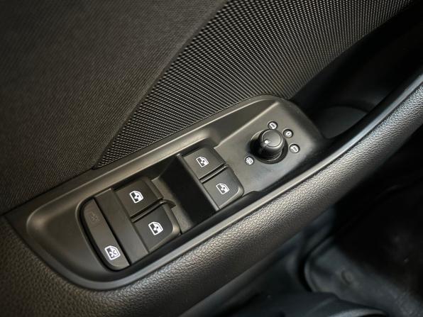 Audi A3 III (8V) Рестайлинг с пробегом 2020 года, цена 1 930 000 рублей, 157760 км, седан, Автокод Объявления
