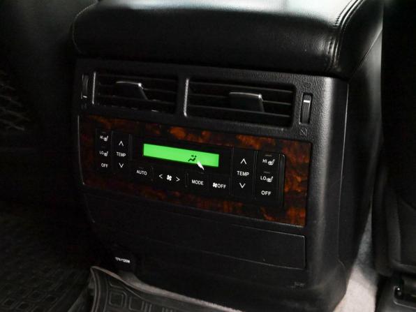 Toyota Land Cruiser 200 Series Рестайлинг 1 с пробегом 2012 года, цена 3 540 000 рублей, 292238 км, внедорожник, Автокод Объявления