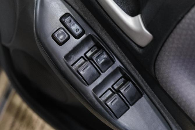 Toyota Vitz I (P10) с пробегом 2004 года, цена 439 000 рублей, 258000 км, хэтчбек, Автокод Объявления