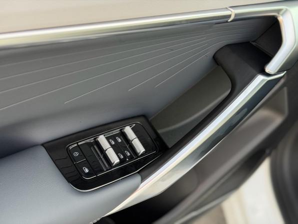 Geely Atlas II с пробегом 2024 года, цена 3 199 000 рублей, 4269 км, внедорожник, Автокод Объявления