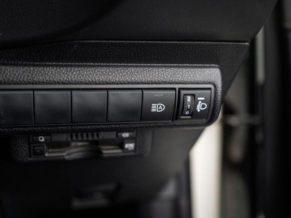 Toyota Corolla XII (E210) с пробегом 2020 года, цена 1 800 000 рублей, 63840 км, универсал, Автокод Объявления