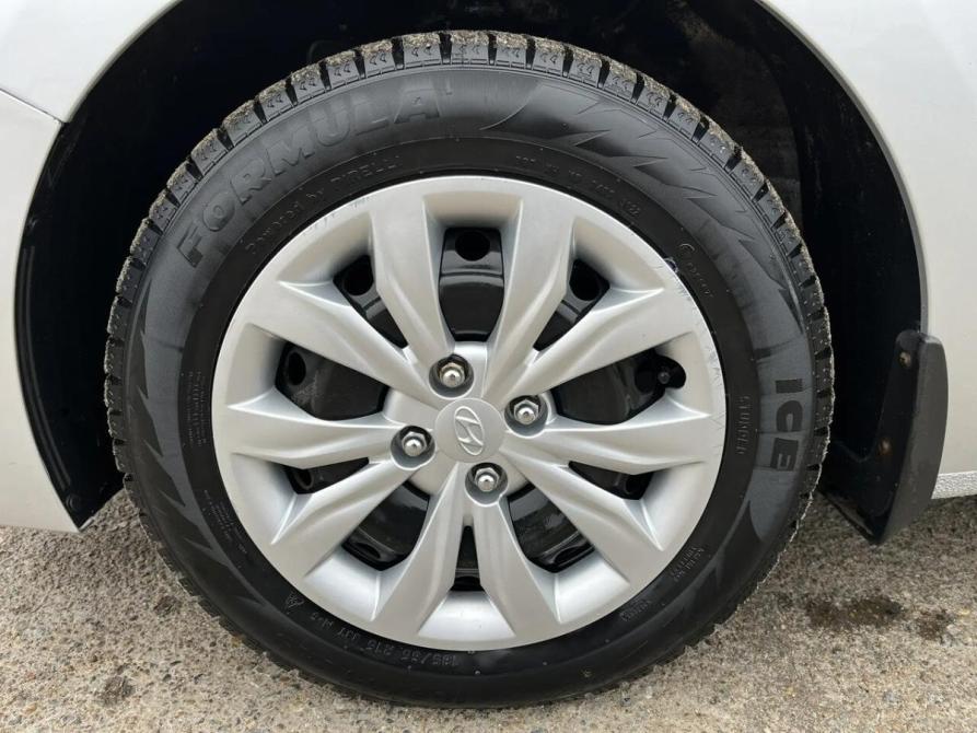 Hyundai Solaris II Буинск  - изображение 4