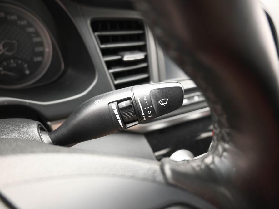 Hyundai Elantra VI (AD) Рестайлинг Ростов-на-Дону  - изображение 15