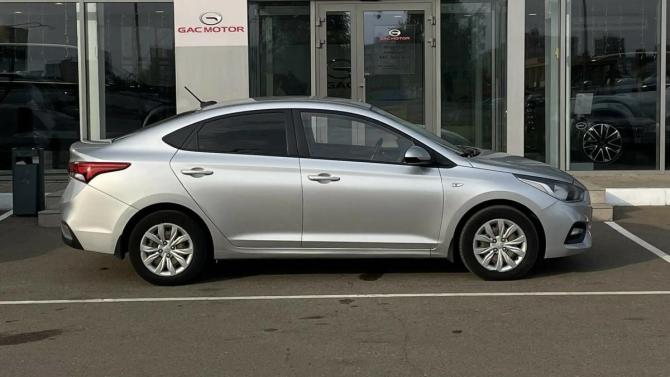 Hyundai Solaris II с пробегом 2018 года, цена 840 000 рублей, 214966 км, седан, Автокод Объявления