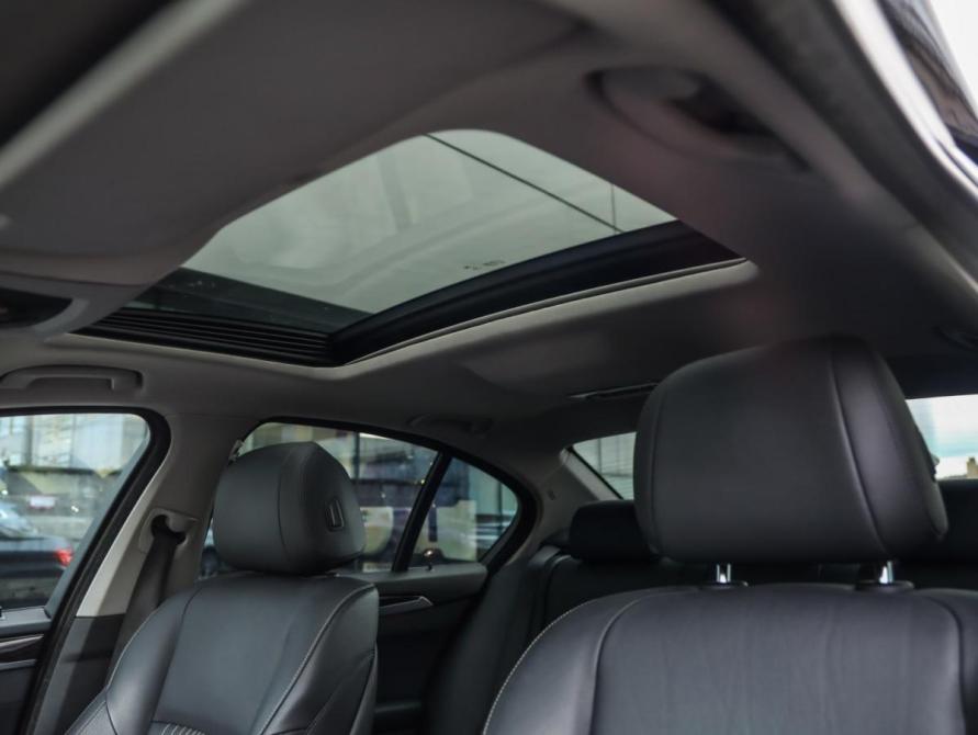 BMW 5 серии VI (F10/F11/F07) Рестайлинг Санкт-Петербург  - изображение 30