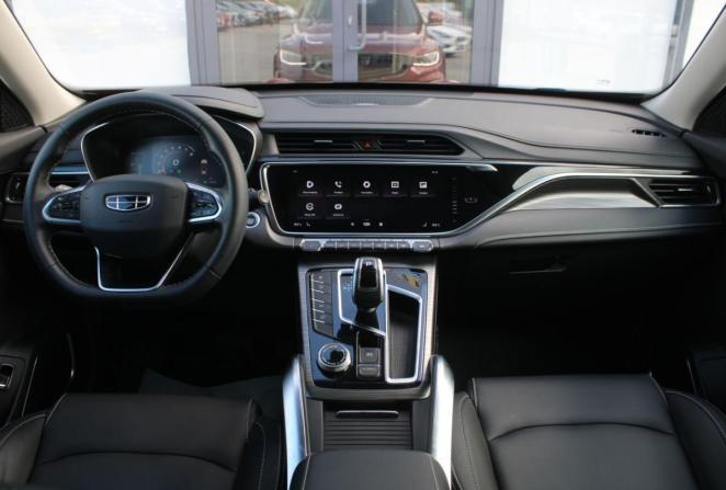 Geely Atlas Pro с пробегом 2023 года, цена 1 980 000 рублей, 40401 км, внедорожник, Автокод Объявления