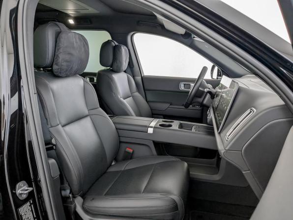 Li Auto (Lixiang) L9 I Рестайлинг с пробегом 2024 года, цена 7 463 000 рублей, 31720 км, внедорожник, Автокод Объявления